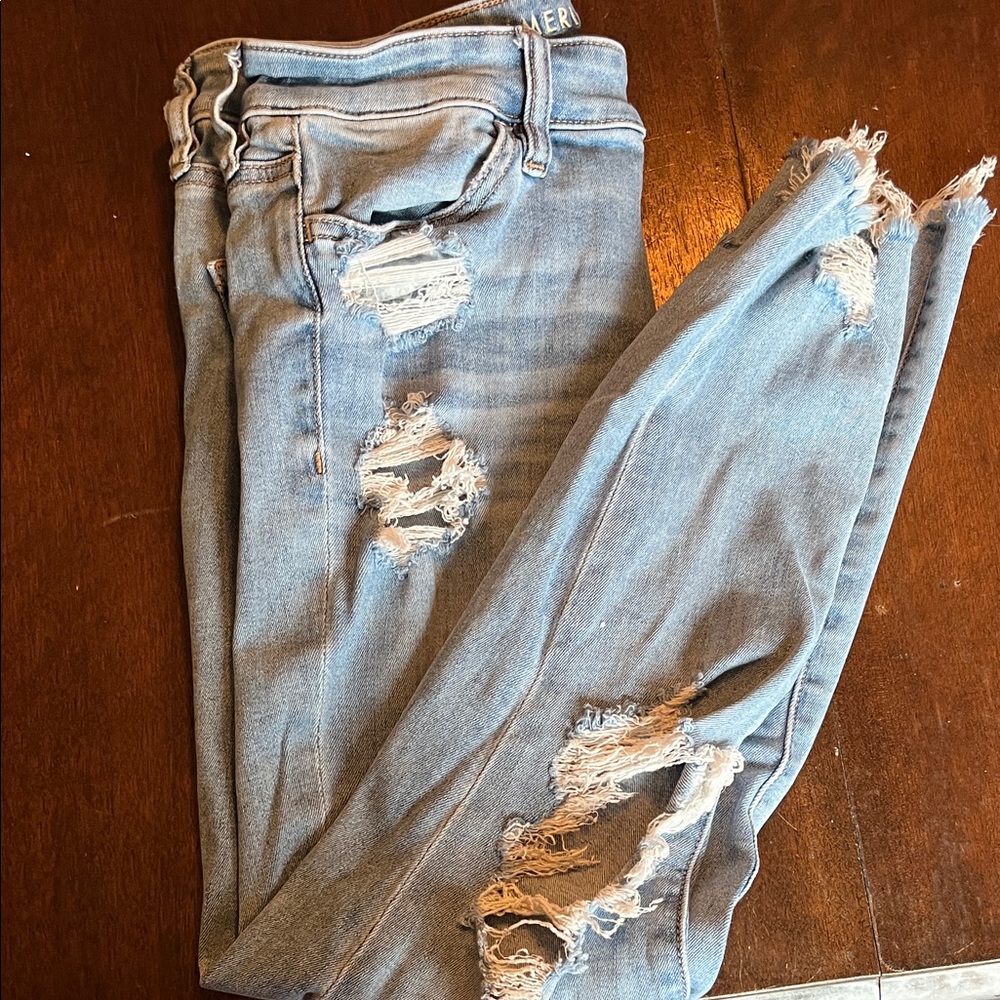 American Eagle Outfitters Light Blue Distressed Skinny Jeans